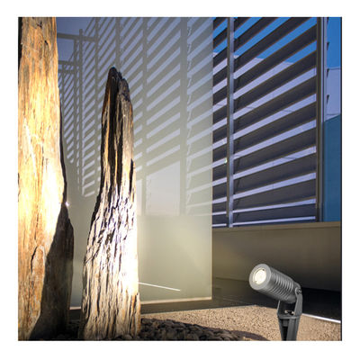 DC 24V 10W Led Spot Spike Yard Light RGBW 4 en 1 Iluminación portátil de exteriores impermeable