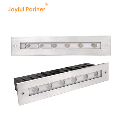 Fábrica de suministro directo IP 68 Voltado de entrada 24VDC 6X1W LED Ángulo de haz de un solo color 8 grados Luces LED de estanque