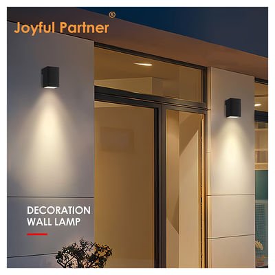 Luces de pared exteriores LED Anti-Rust Aluminio IP65 6000K Negro y blanco Color de la carcasa Diseño OEM